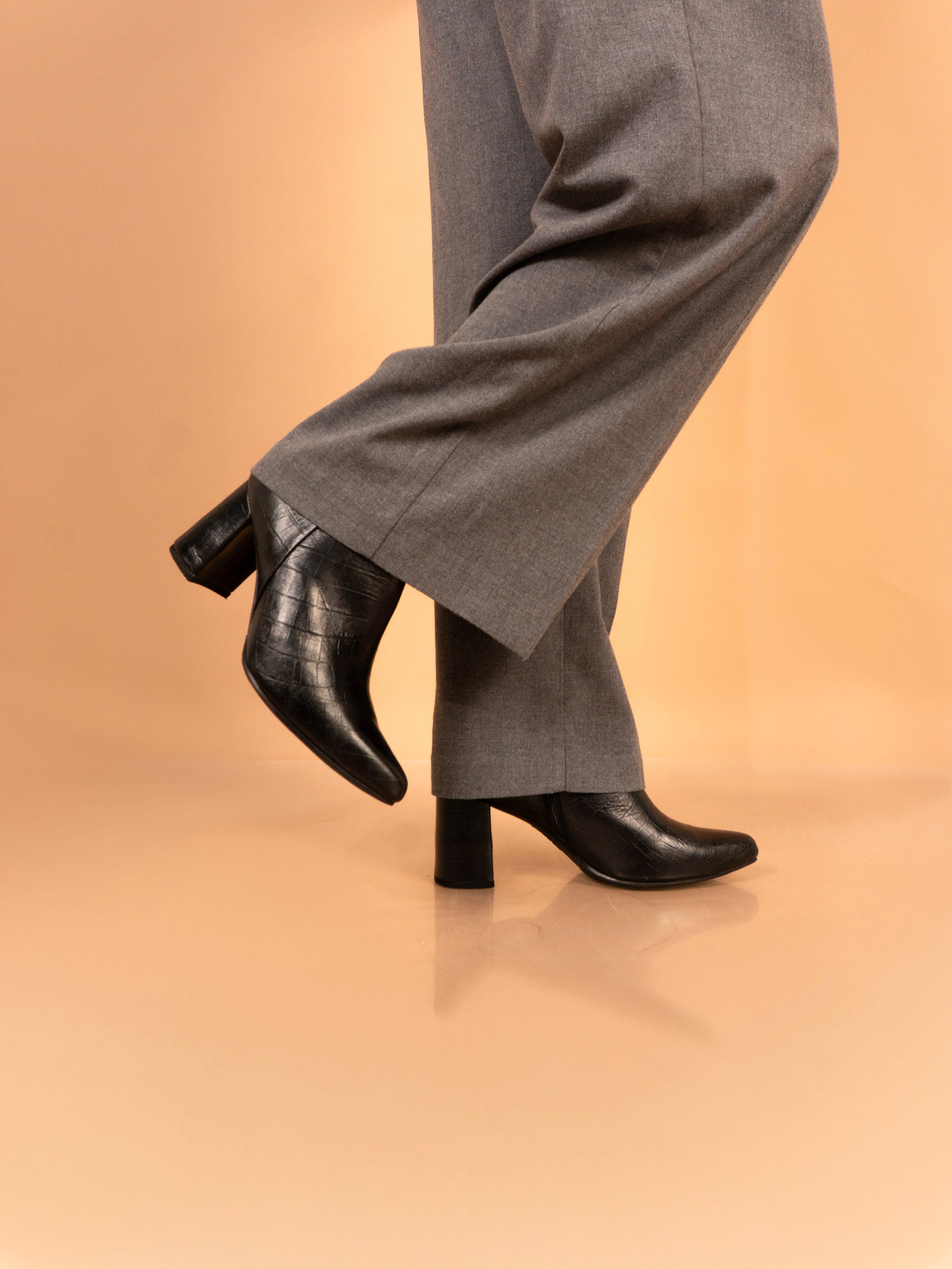 botines-isabella-m01-ii-negro