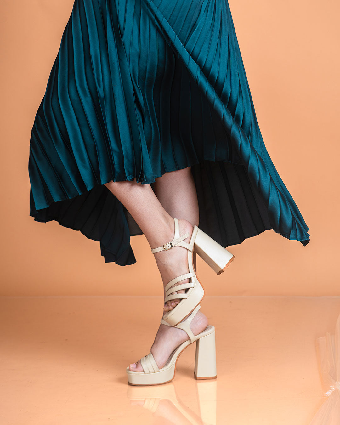 SANDALIAS LUCIANA II CREMA